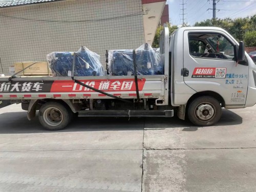 江西客戶(hù)6臺(tái)柴油機(jī)發(fā)貨